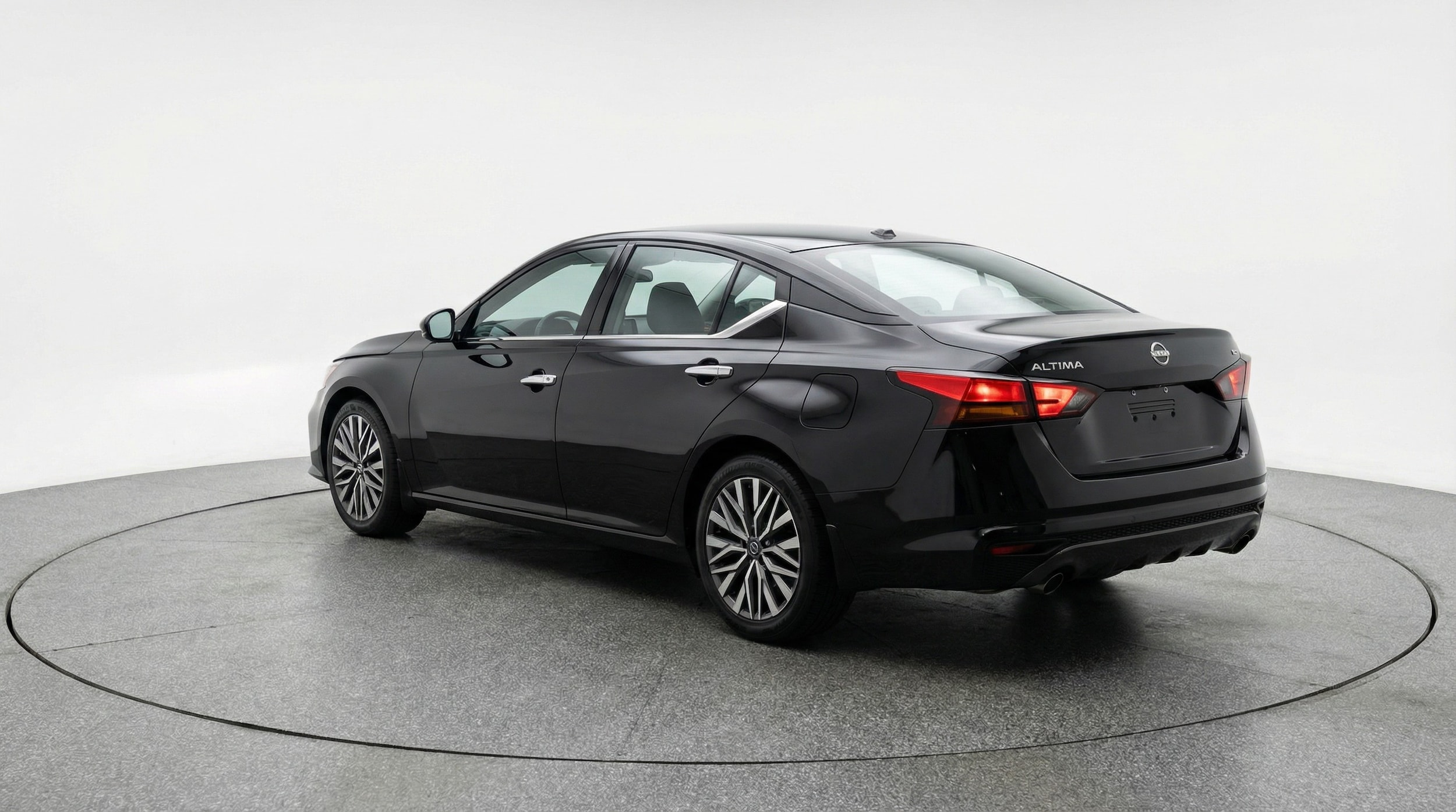 Thumbnail: 2025 Nissan Altima - 5