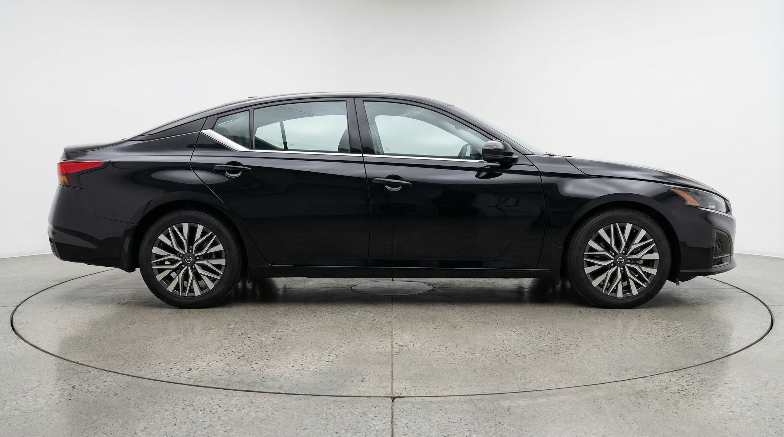 Thumbnail: 2025 Nissan Altima - 8