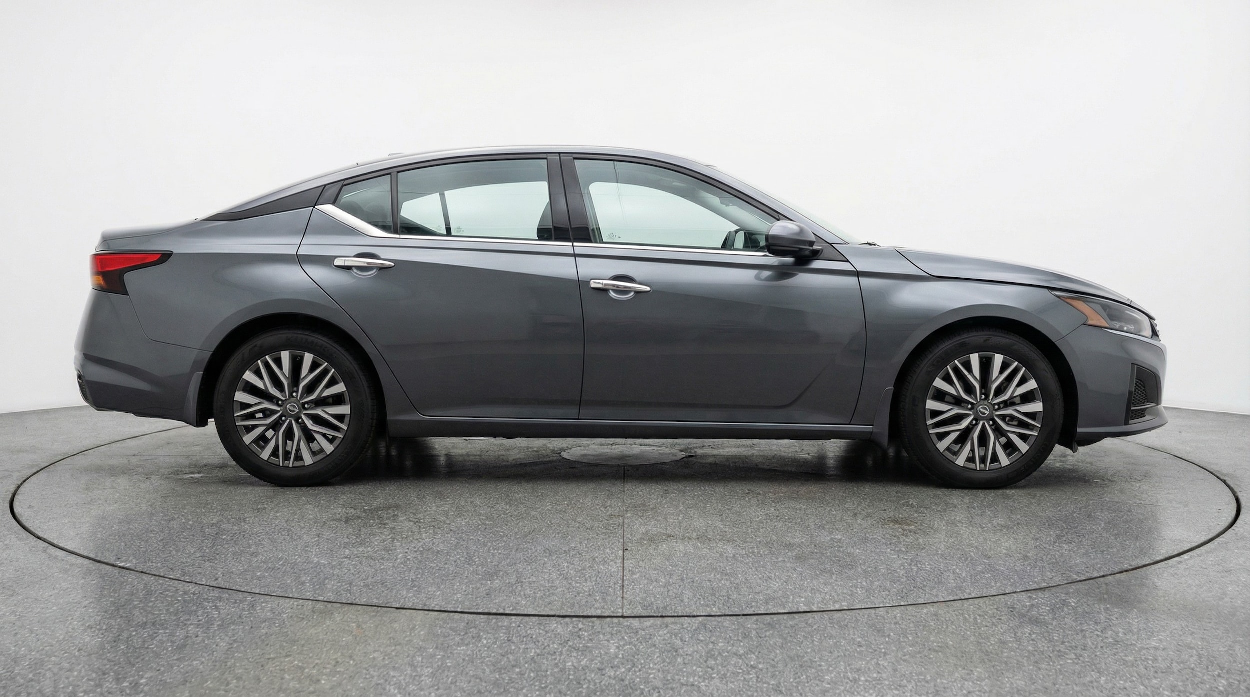 Thumbnail: 2025 Nissan Altima - 8