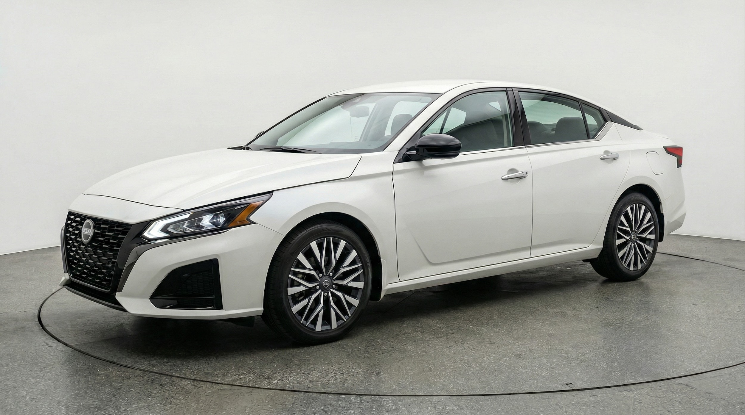 Thumbnail: 2025 Nissan Altima - 3