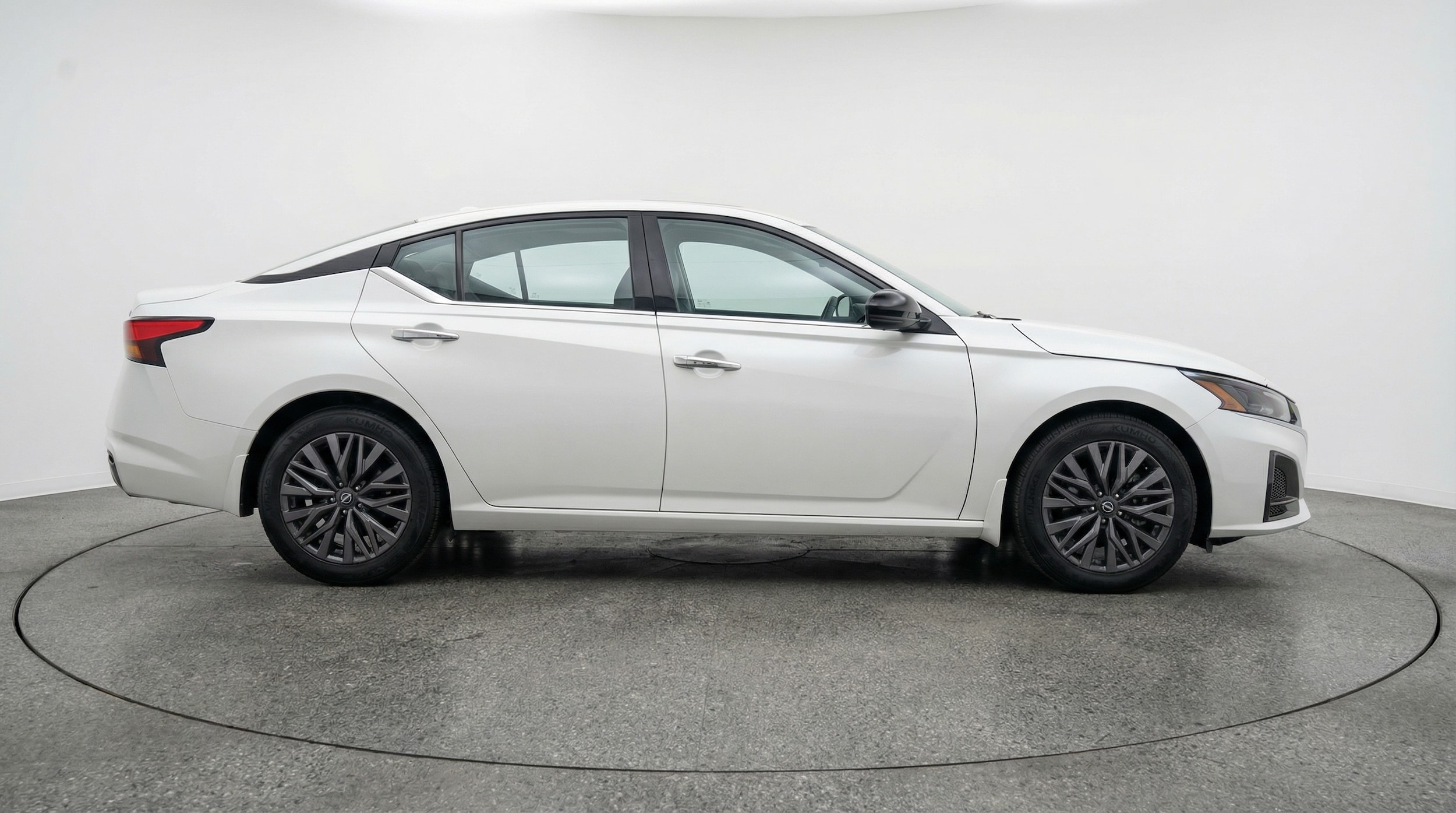 Thumbnail: 2025 Nissan Altima - 8