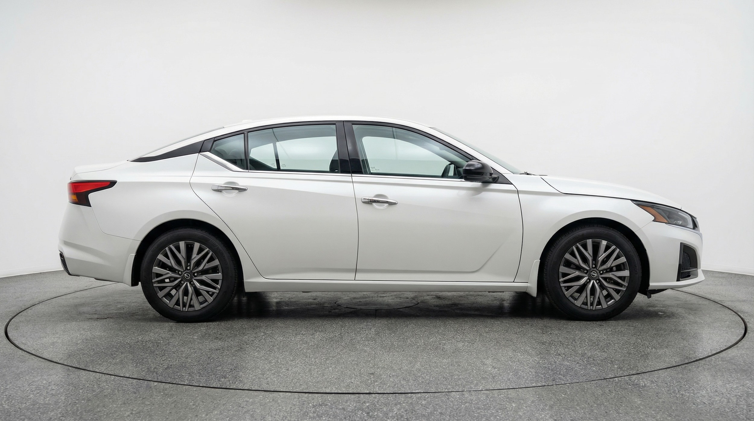 Thumbnail: 2025 Nissan Altima - 8