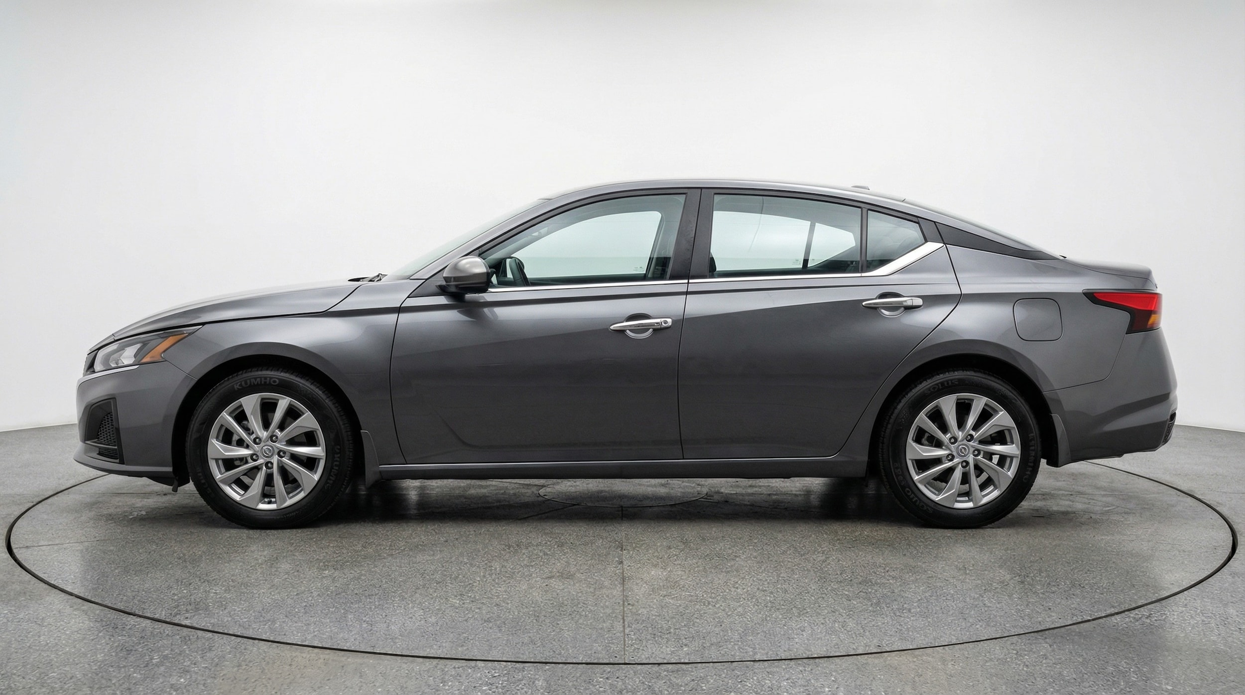 Thumbnail: 2025 Nissan Altima - 4