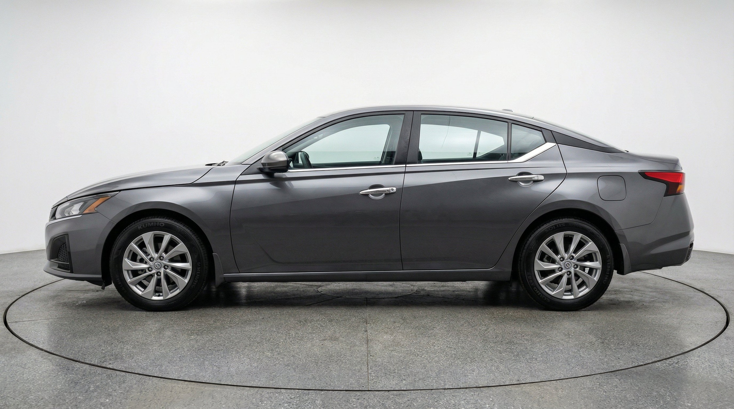 Thumbnail: 2025 Nissan Altima - 5