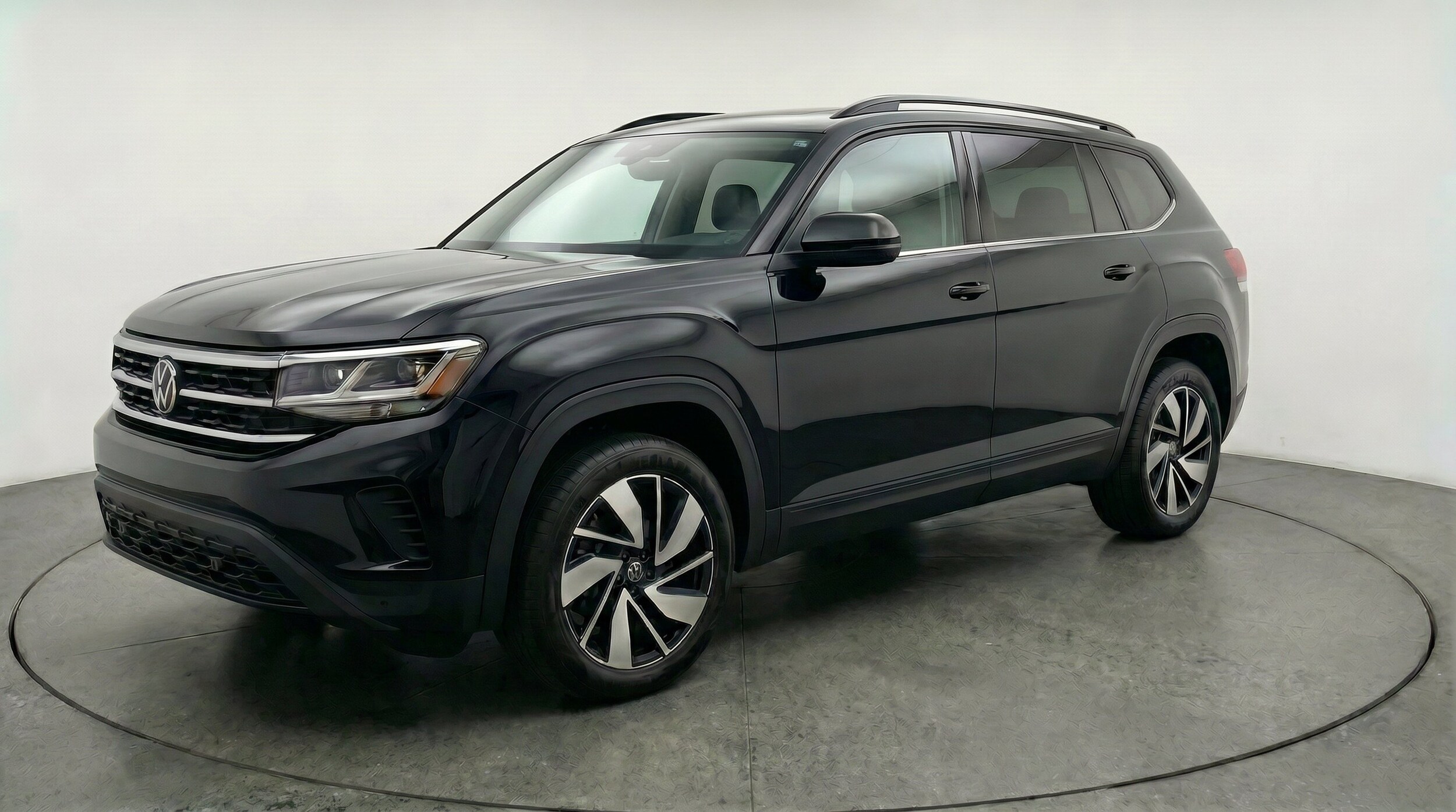 Thumbnail: 2026 Volkswagen Atlas - 3