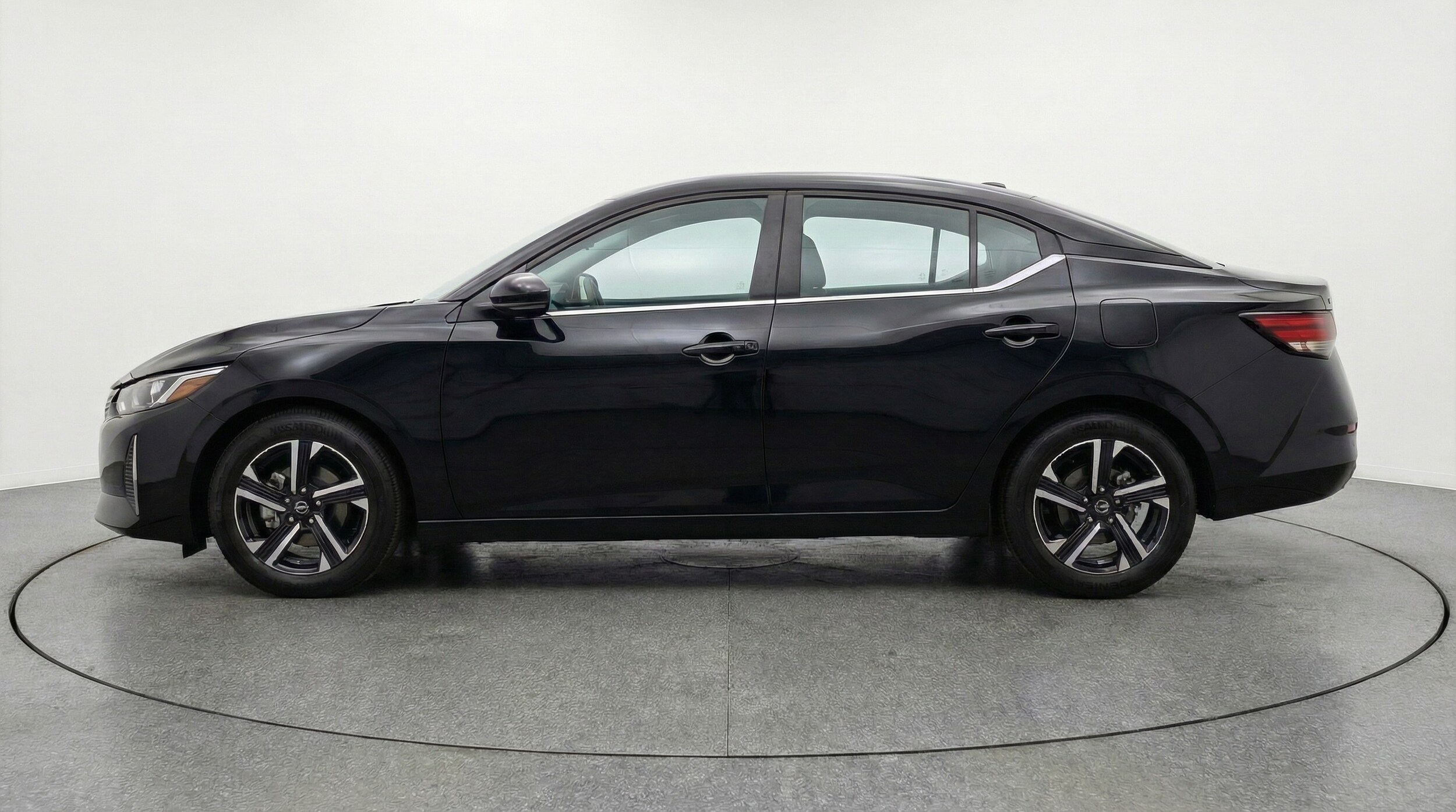 Thumbnail: 2025 Nissan Sentra - 4