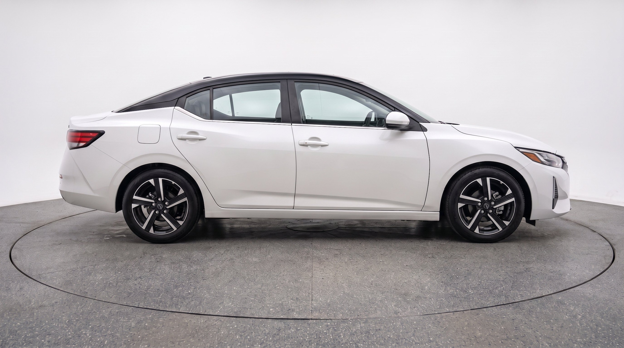 Thumbnail: 2025 Nissan Sentra - 11