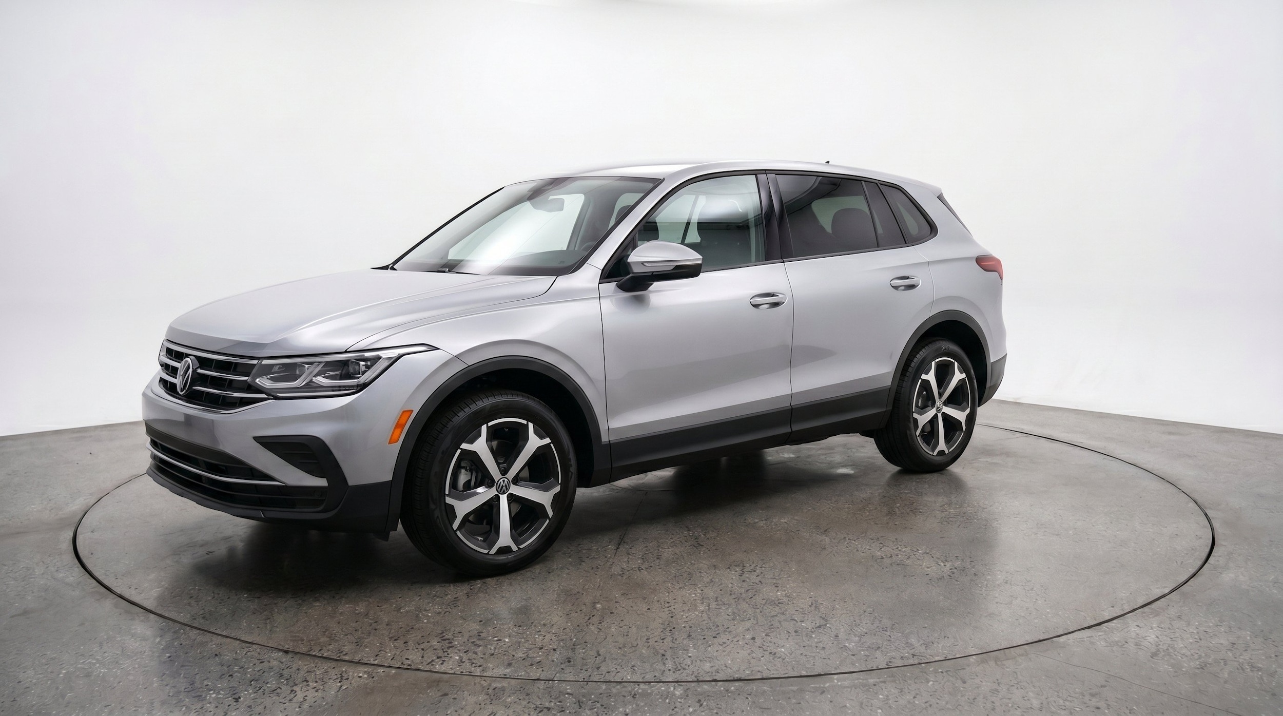 Thumbnail: 2026 Volkswagen Tiguan - 3