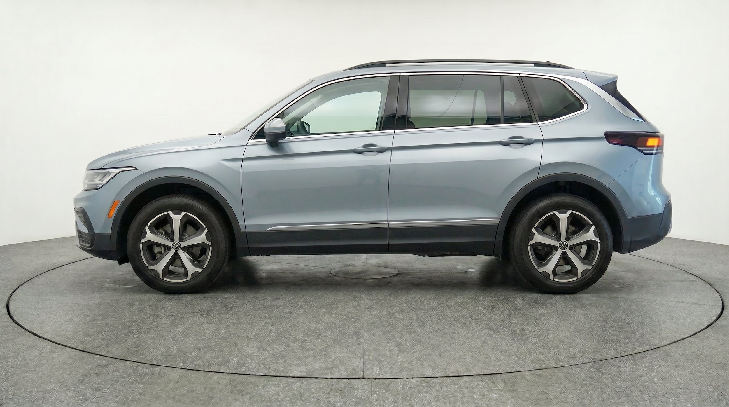 Thumbnail: 2026 Volkswagen Tiguan - 5