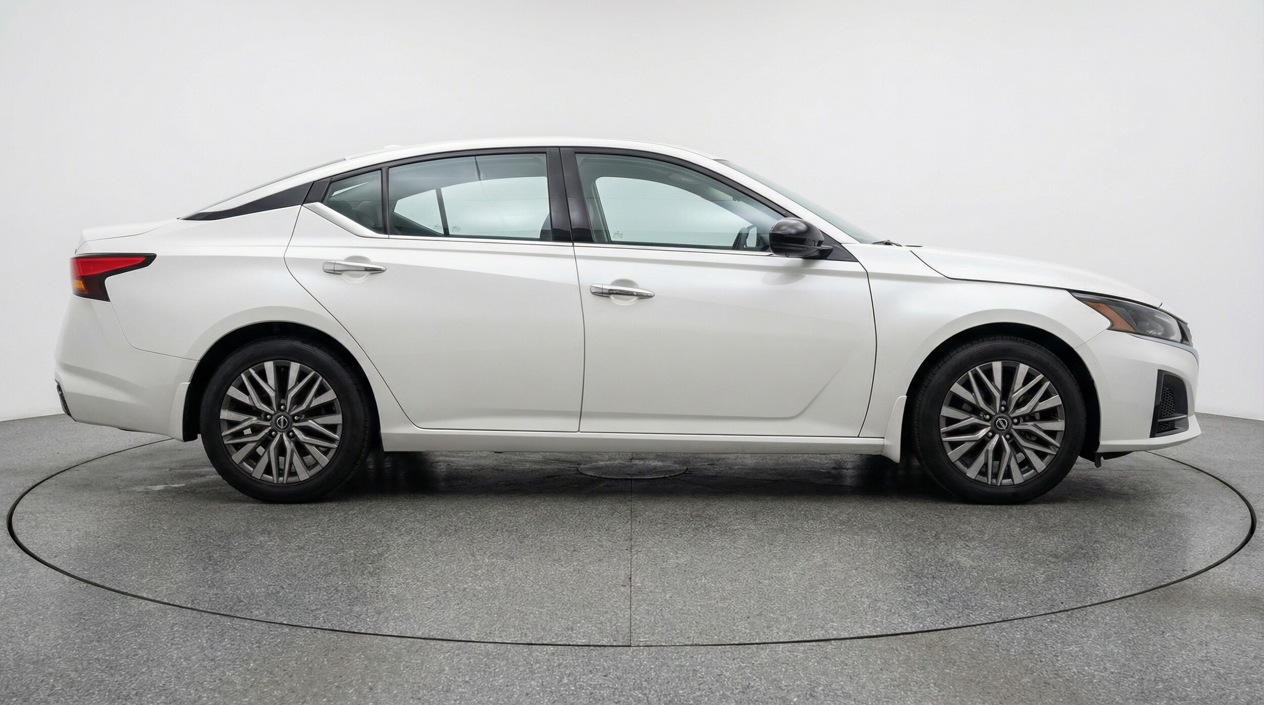 Thumbnail: 2025 Nissan Altima - 8