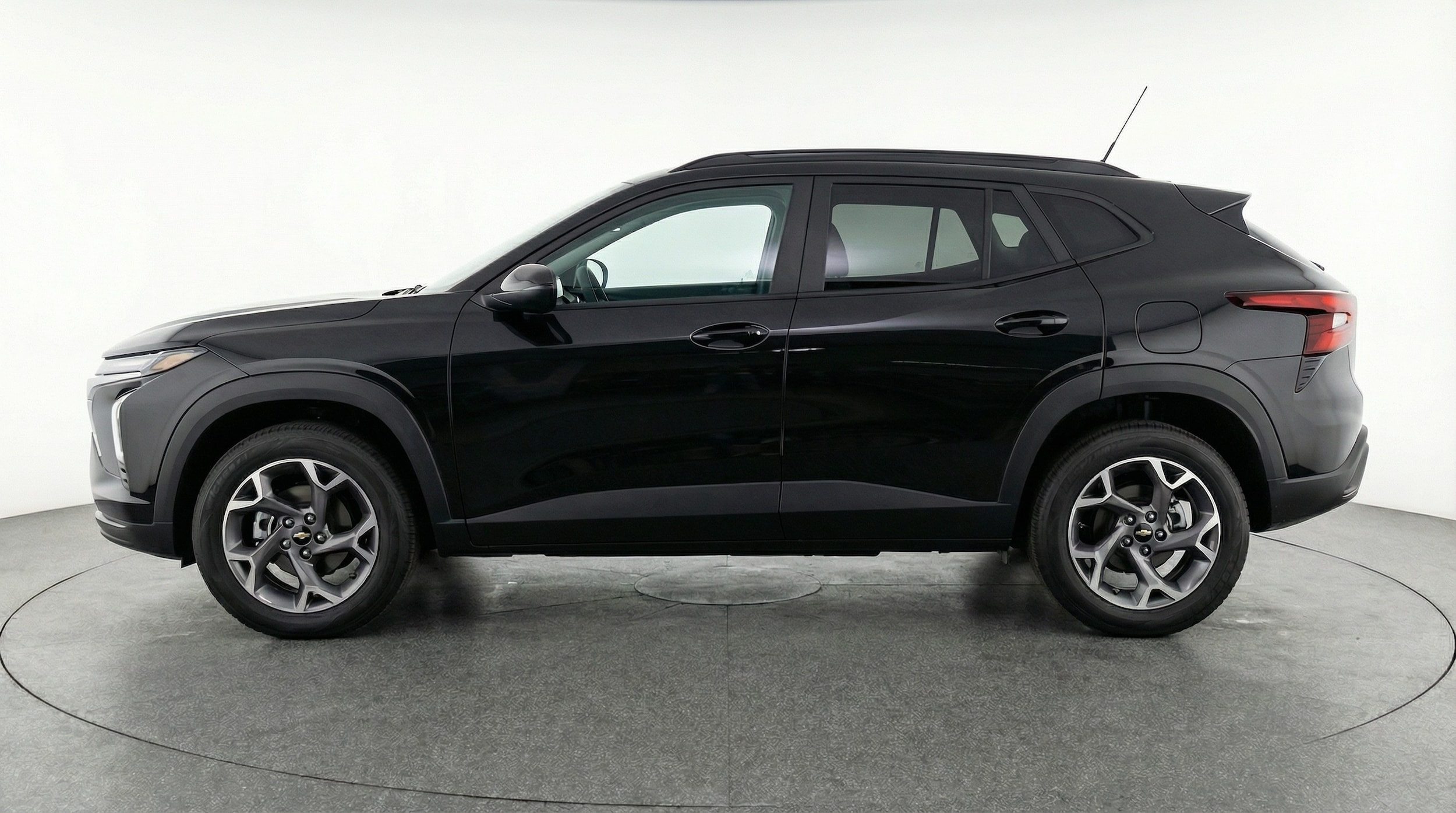 Thumbnail: 2025 Chevrolet Trax - 4