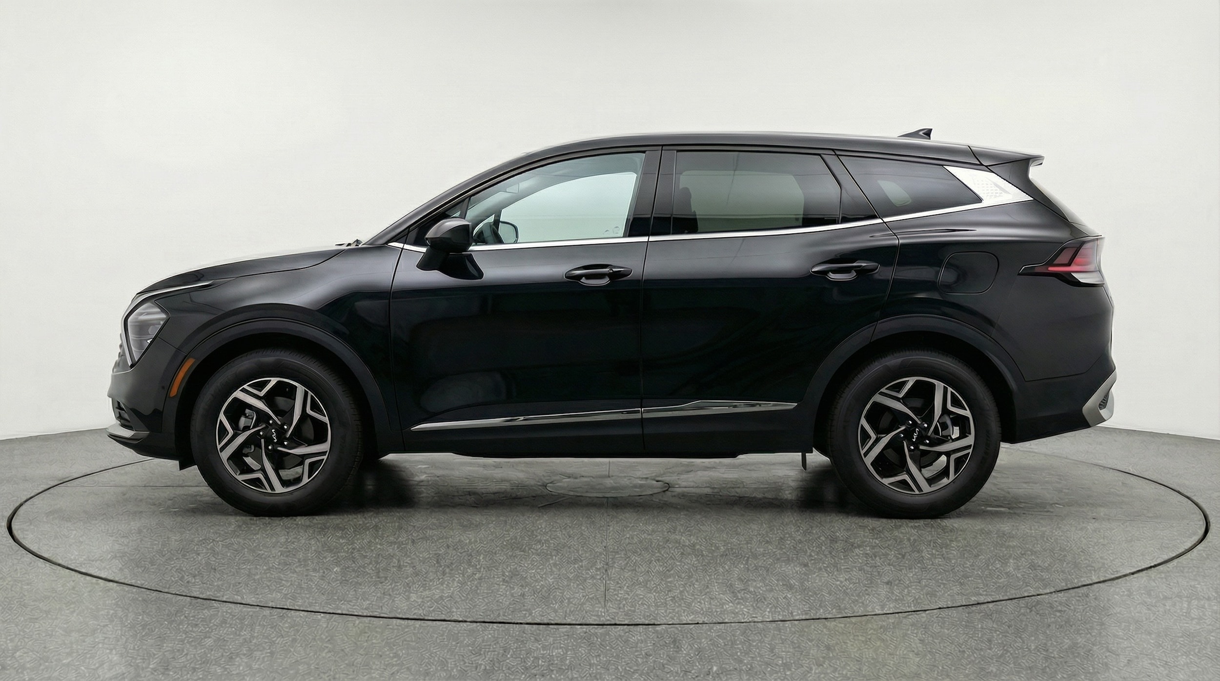 Thumbnail: 2025 Kia Sportage - 4