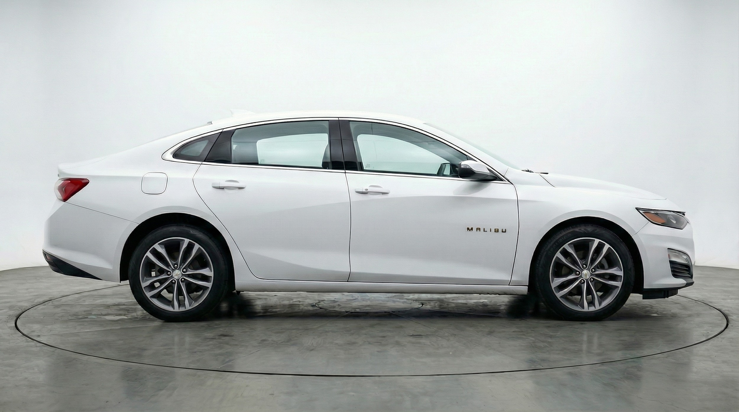 Thumbnail: 2024 Chevrolet Malibu - 8