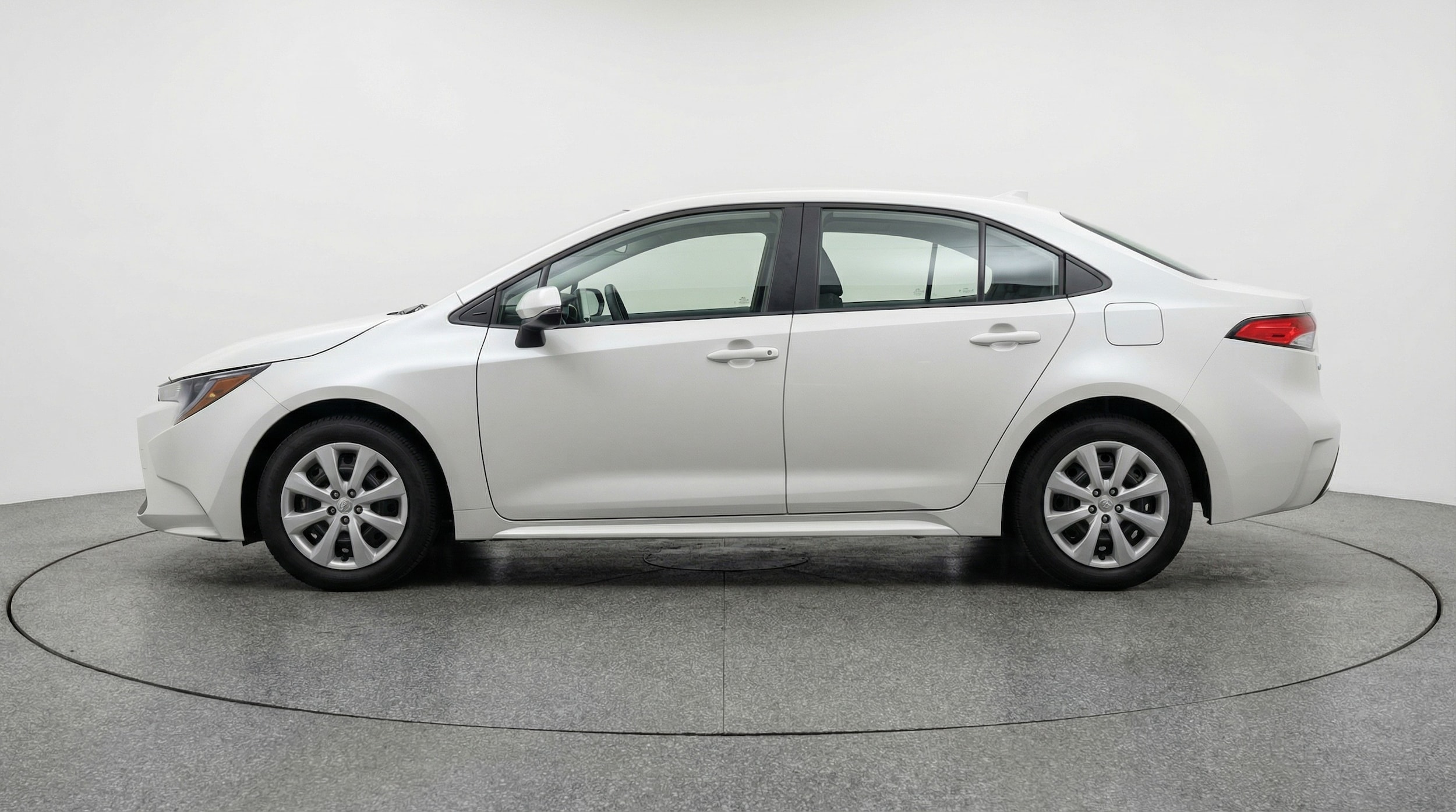 Thumbnail: 2025 Toyota Corolla - 4