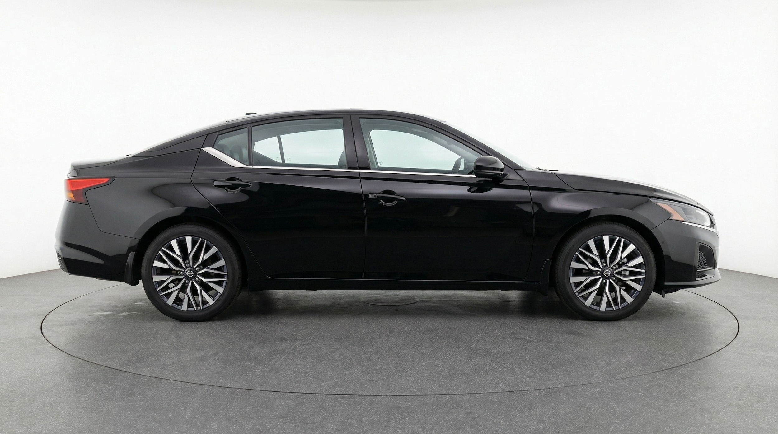Thumbnail: 2025 Nissan Altima - 8