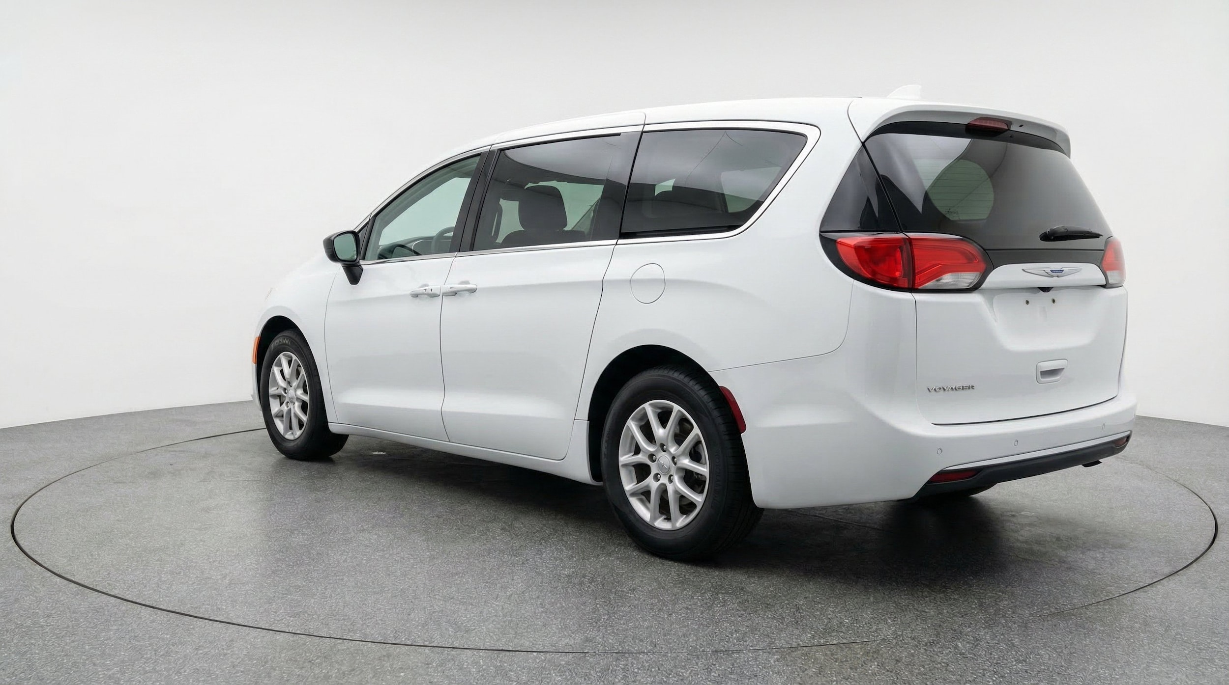 Thumbnail: 2024 Chrysler Voyager - 6
