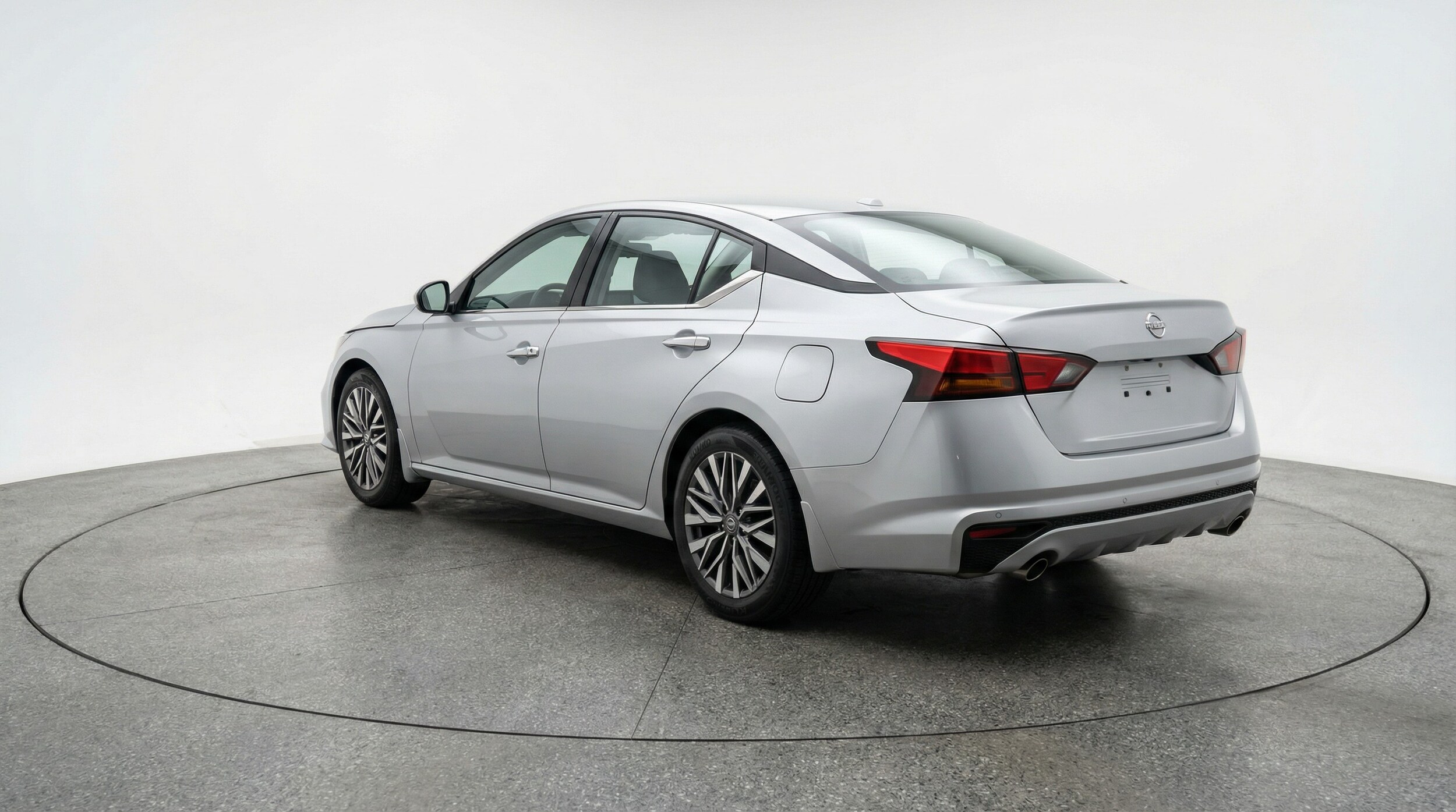 Thumbnail: 2025 Nissan Altima - 5