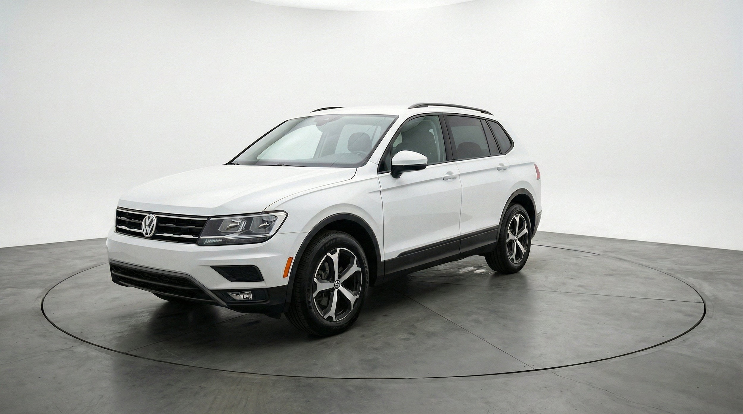 Thumbnail: 2026 Volkswagen Tiguan - 3