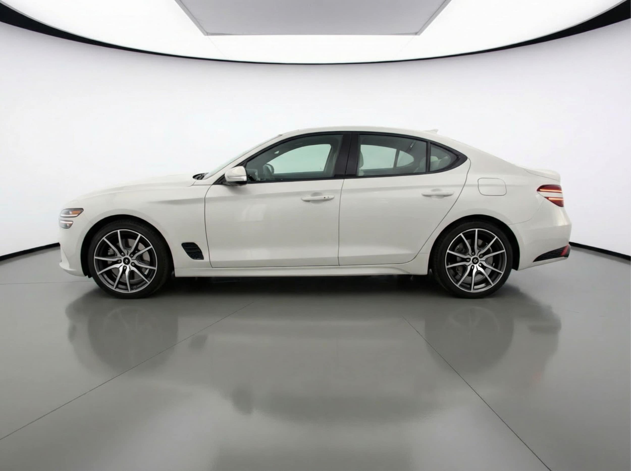 Thumbnail: 2025 Genesis G70 - 4