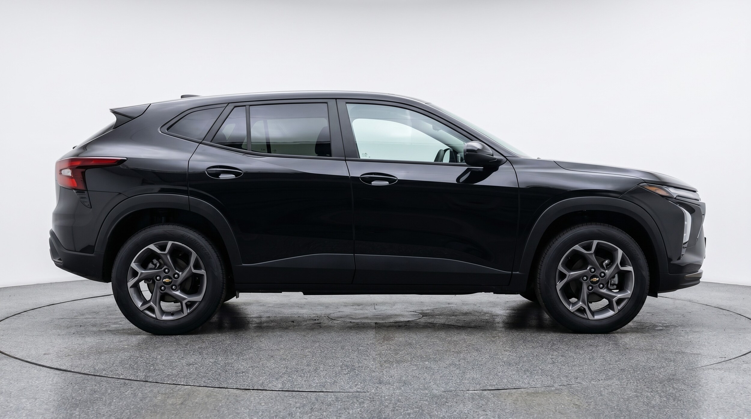 Thumbnail: 2025 Chevrolet Trax - 8