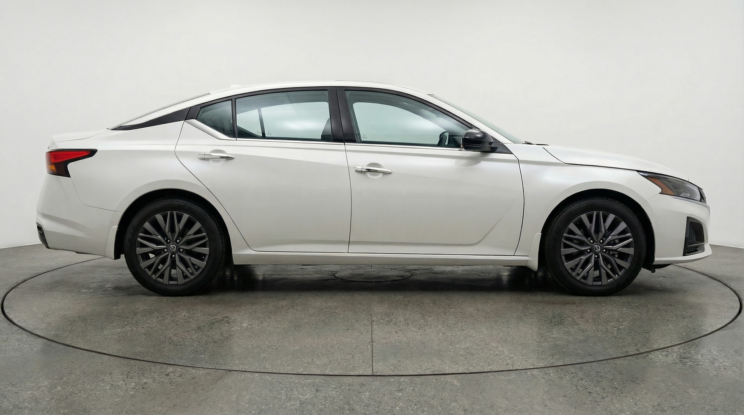 Thumbnail: 2025 Nissan Altima - 8