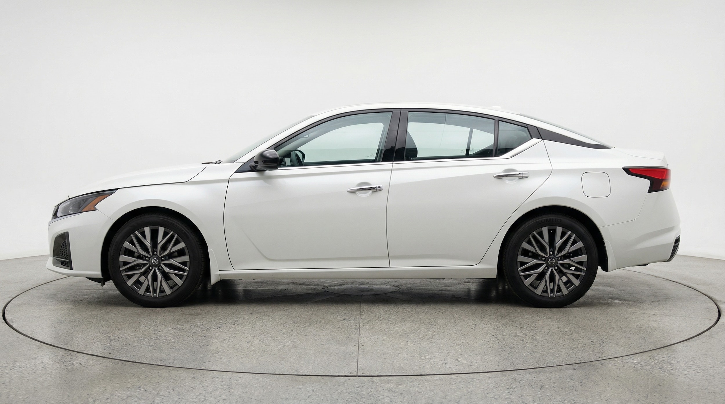 Thumbnail: 2025 Nissan Altima - 4