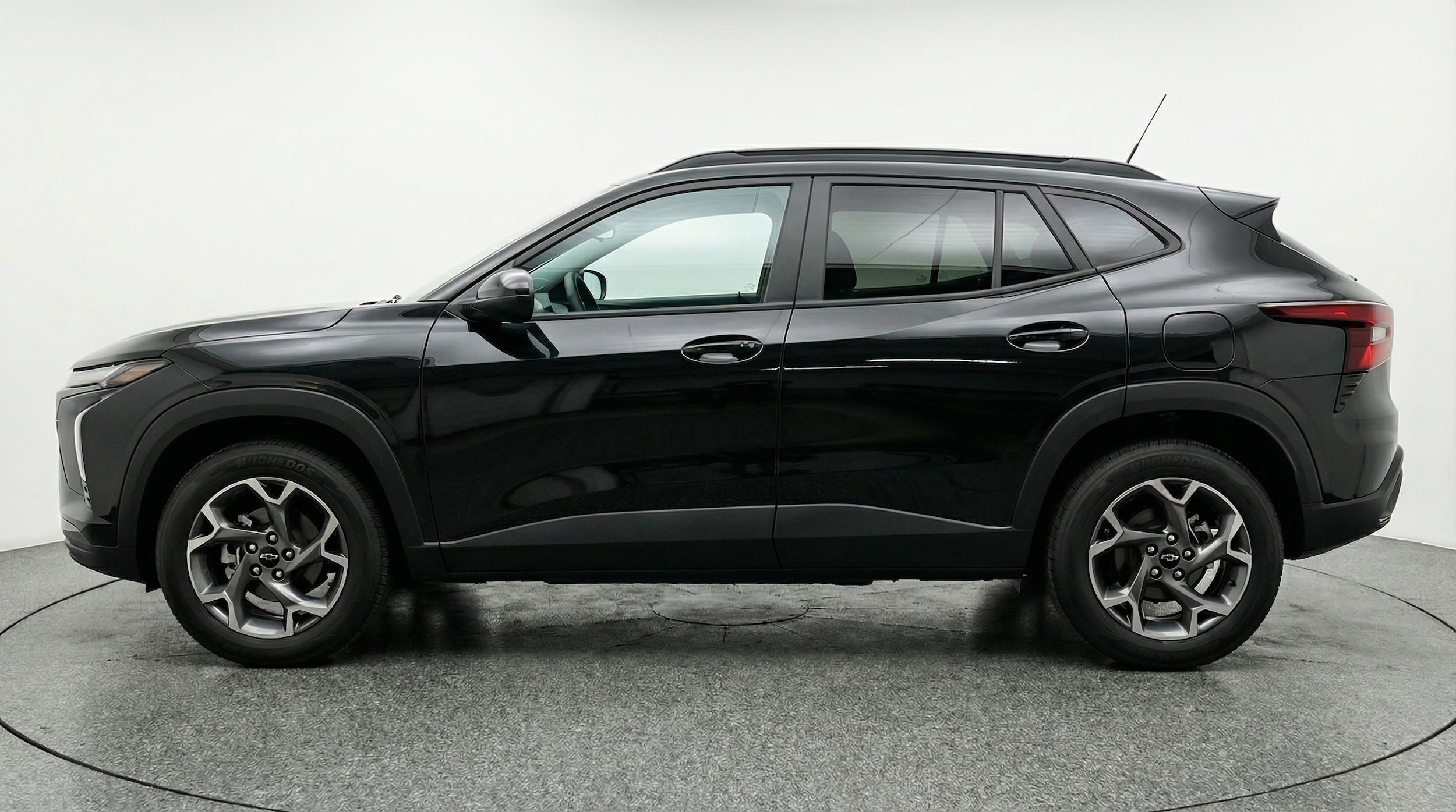Thumbnail: 2025 Chevrolet Trax - 4