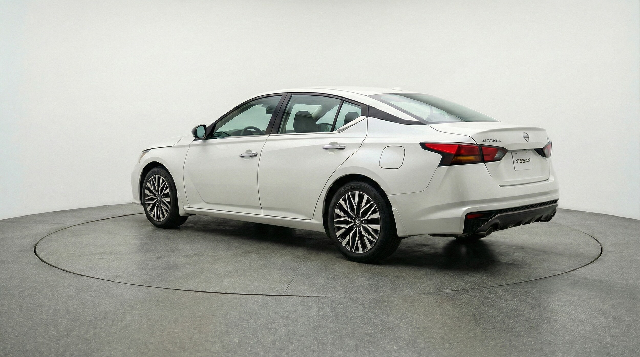 Thumbnail: 2025 Nissan Altima - 5