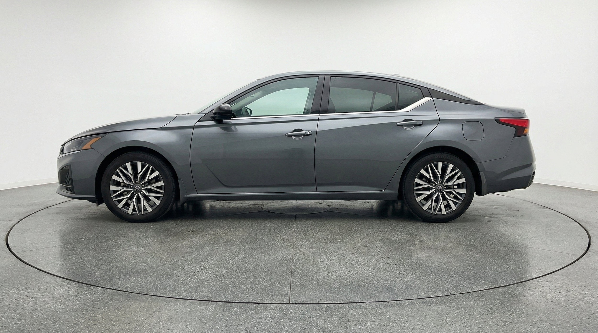 Thumbnail: 2025 Nissan Altima - 5