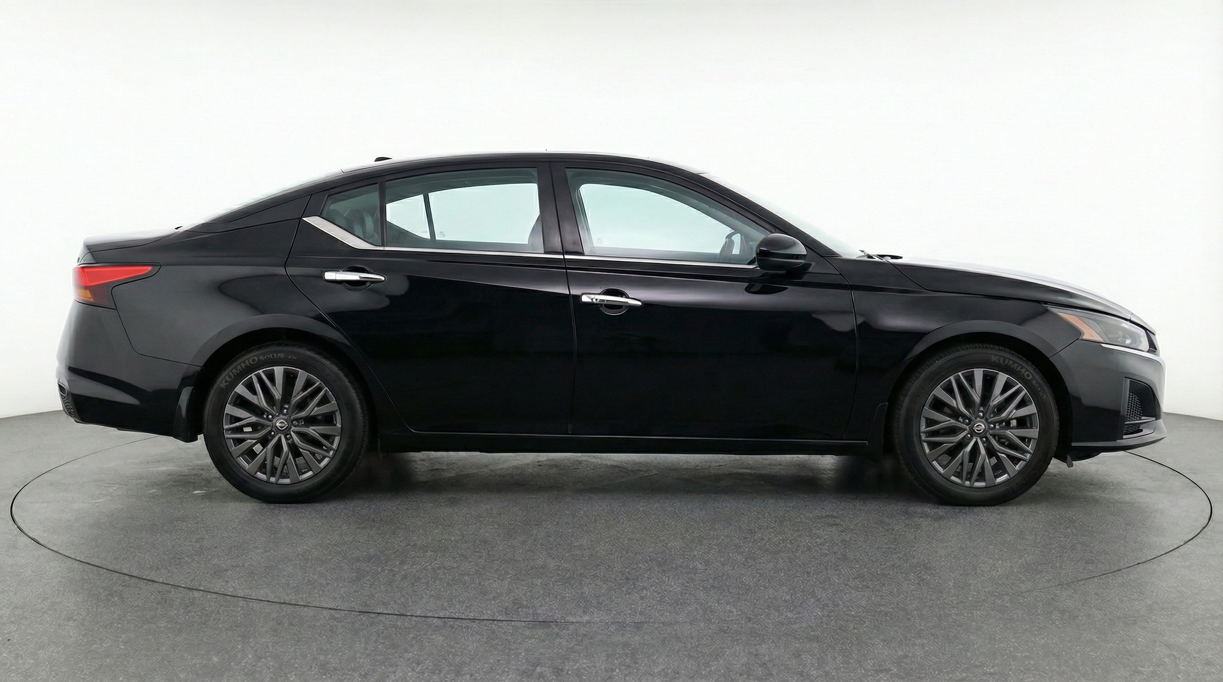 Thumbnail: 2025 Nissan Altima - 8