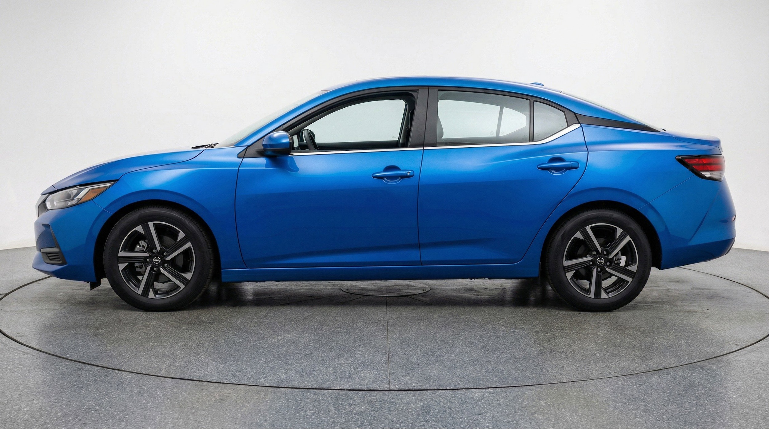 Thumbnail: 2025 Nissan Sentra - 5