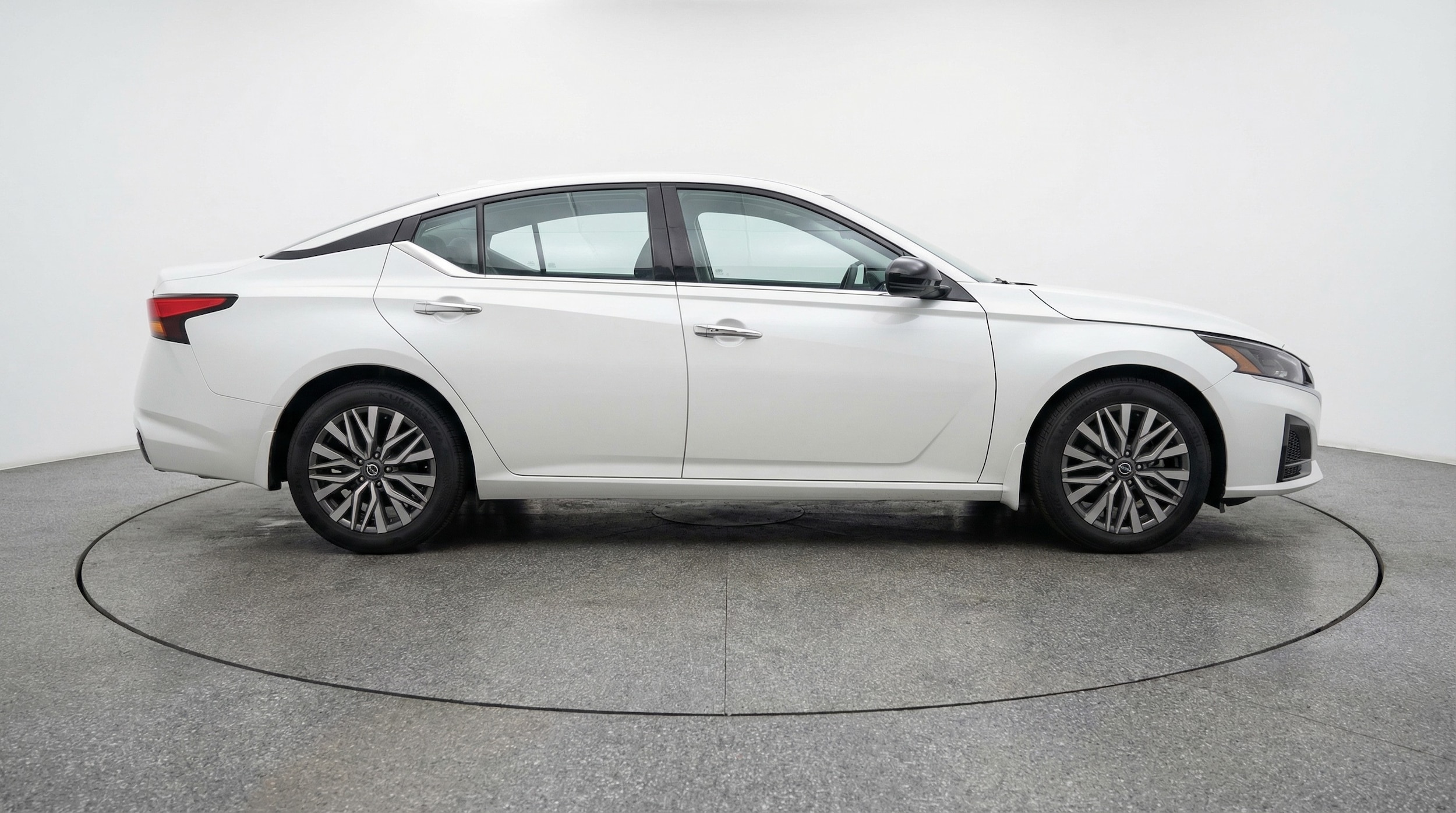 Thumbnail: 2025 Nissan Altima - 8