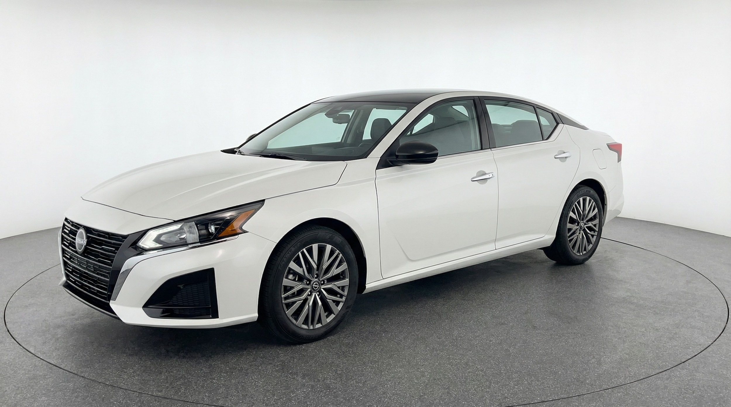 Thumbnail: 2025 Nissan Altima - 3