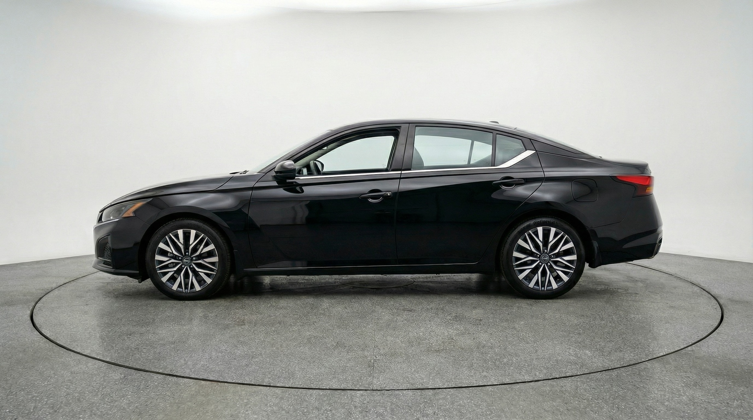 Thumbnail: 2025 Nissan Altima - 4