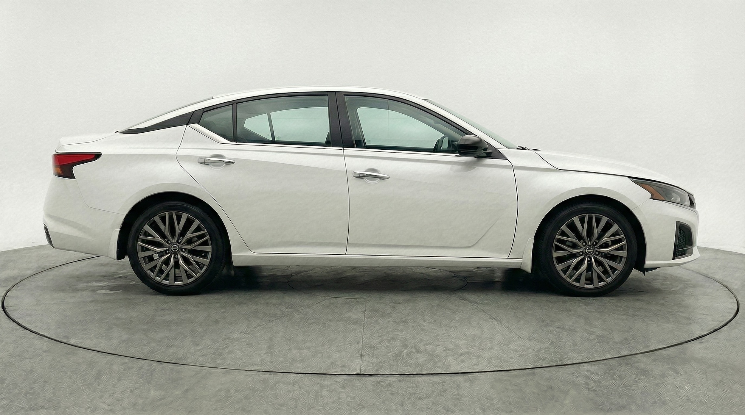 Thumbnail: 2025 Nissan Altima - 8