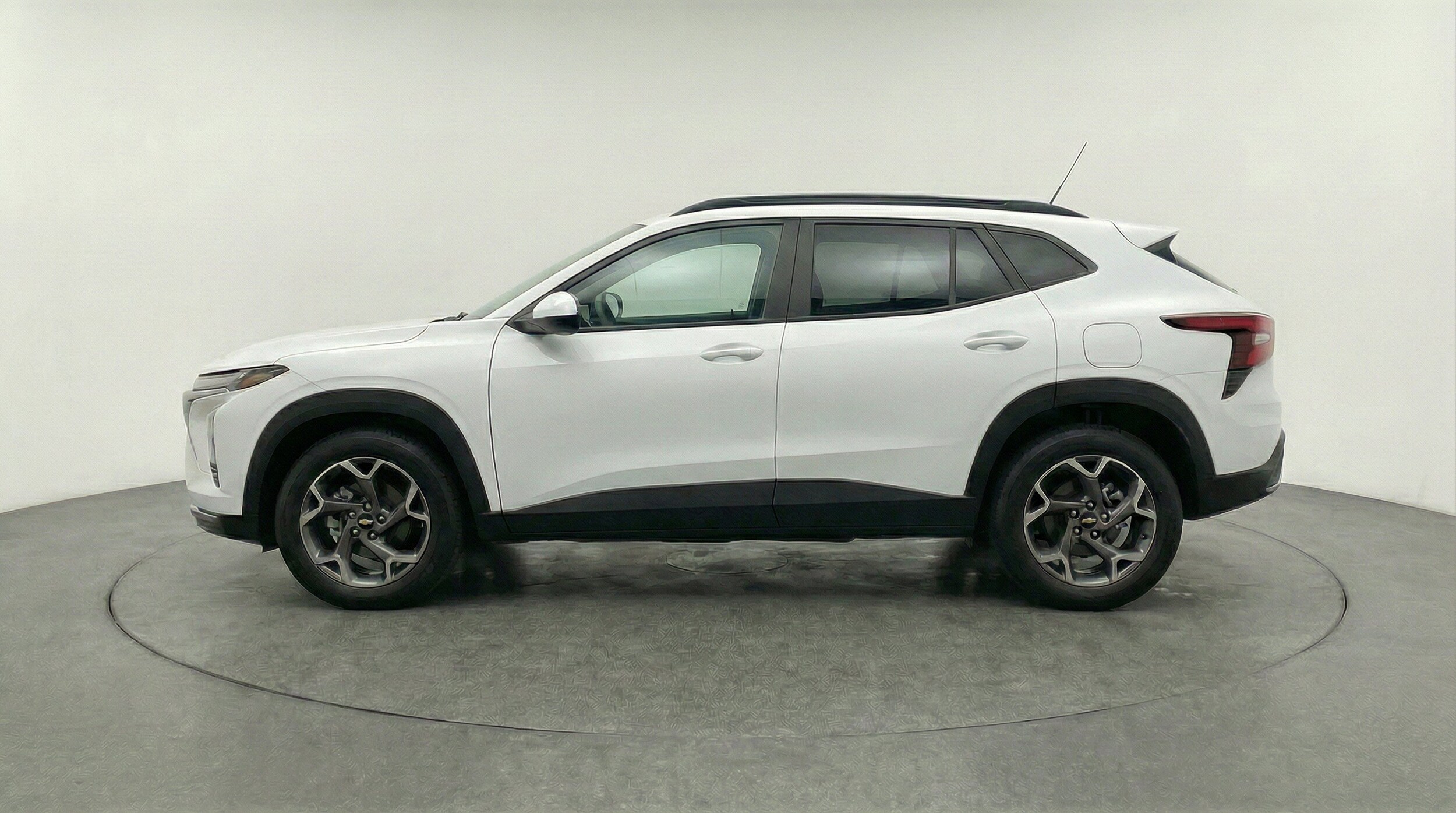 Thumbnail: 2025 Chevrolet Trax - 5