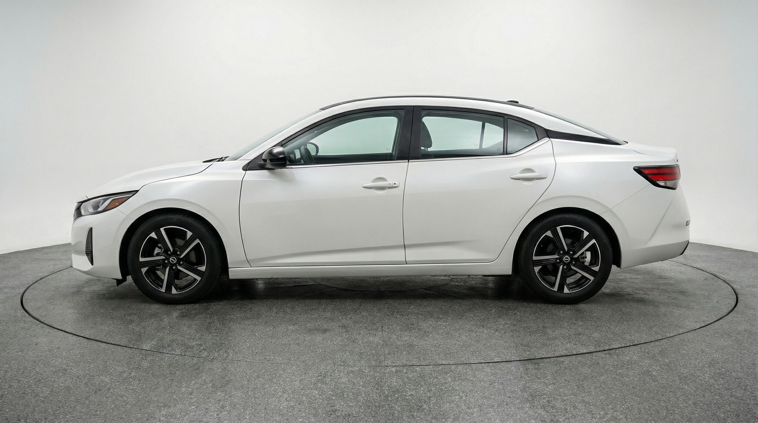 Thumbnail: 2025 Nissan Sentra - 4