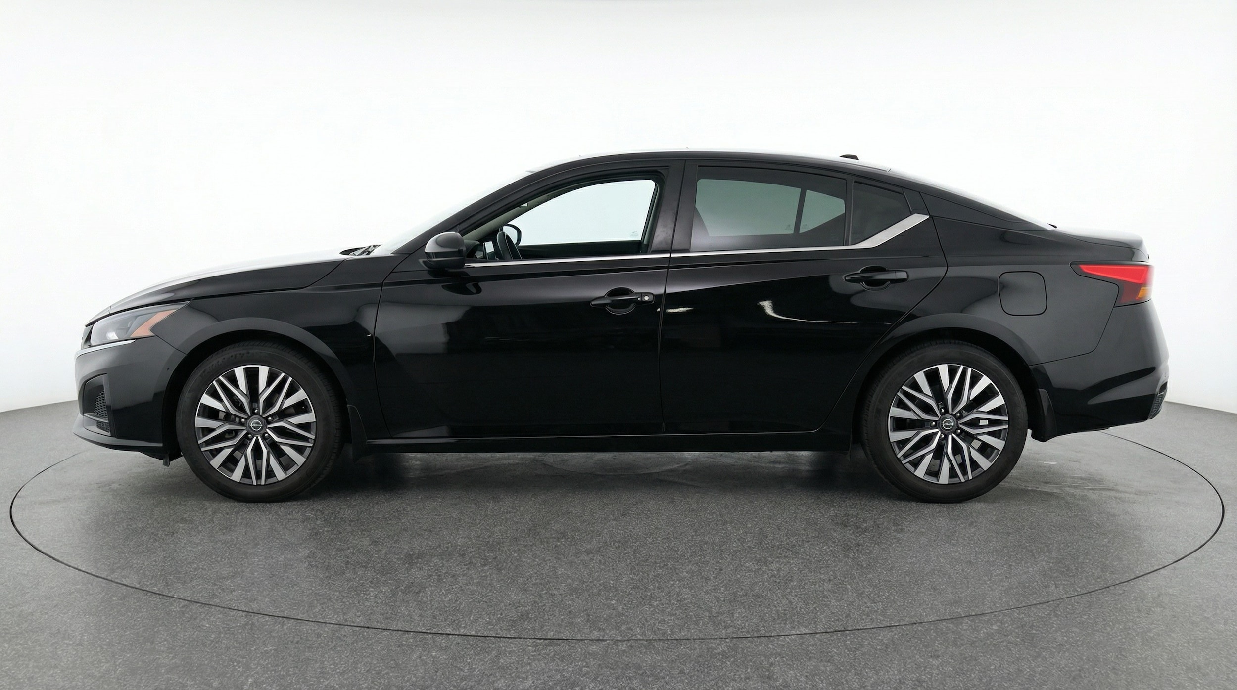 Thumbnail: 2025 Nissan Altima - 4