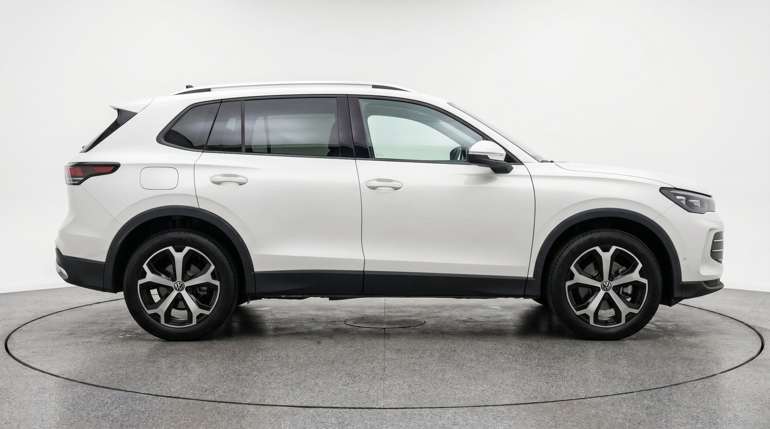 Thumbnail: 2026 Volkswagen Tiguan - 11