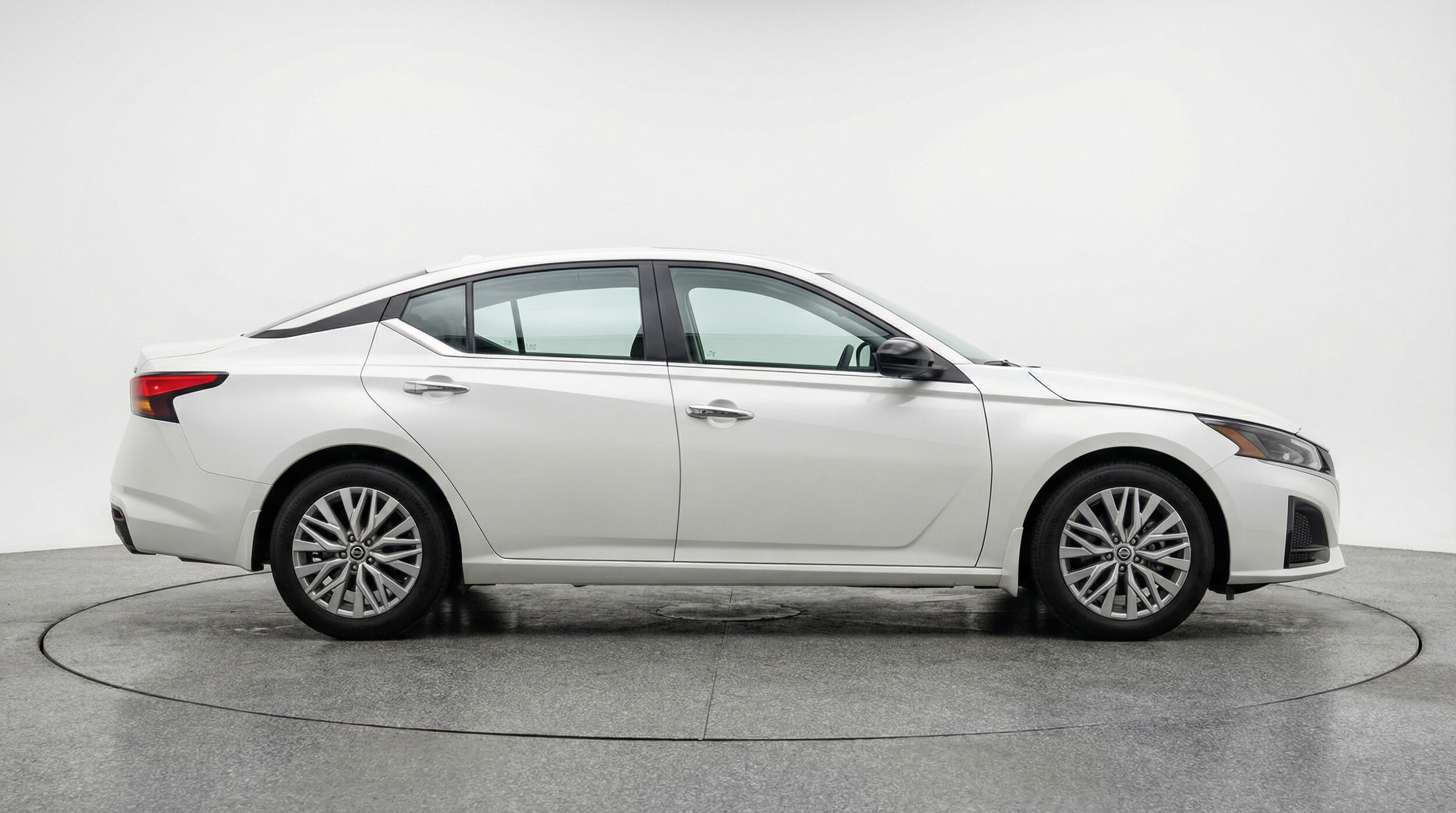 Thumbnail: 2025 Nissan Altima - 8