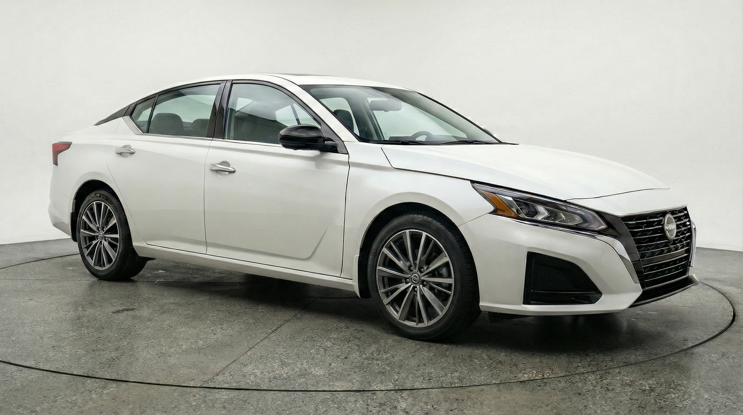 Thumbnail: 2025 Nissan Altima - 1