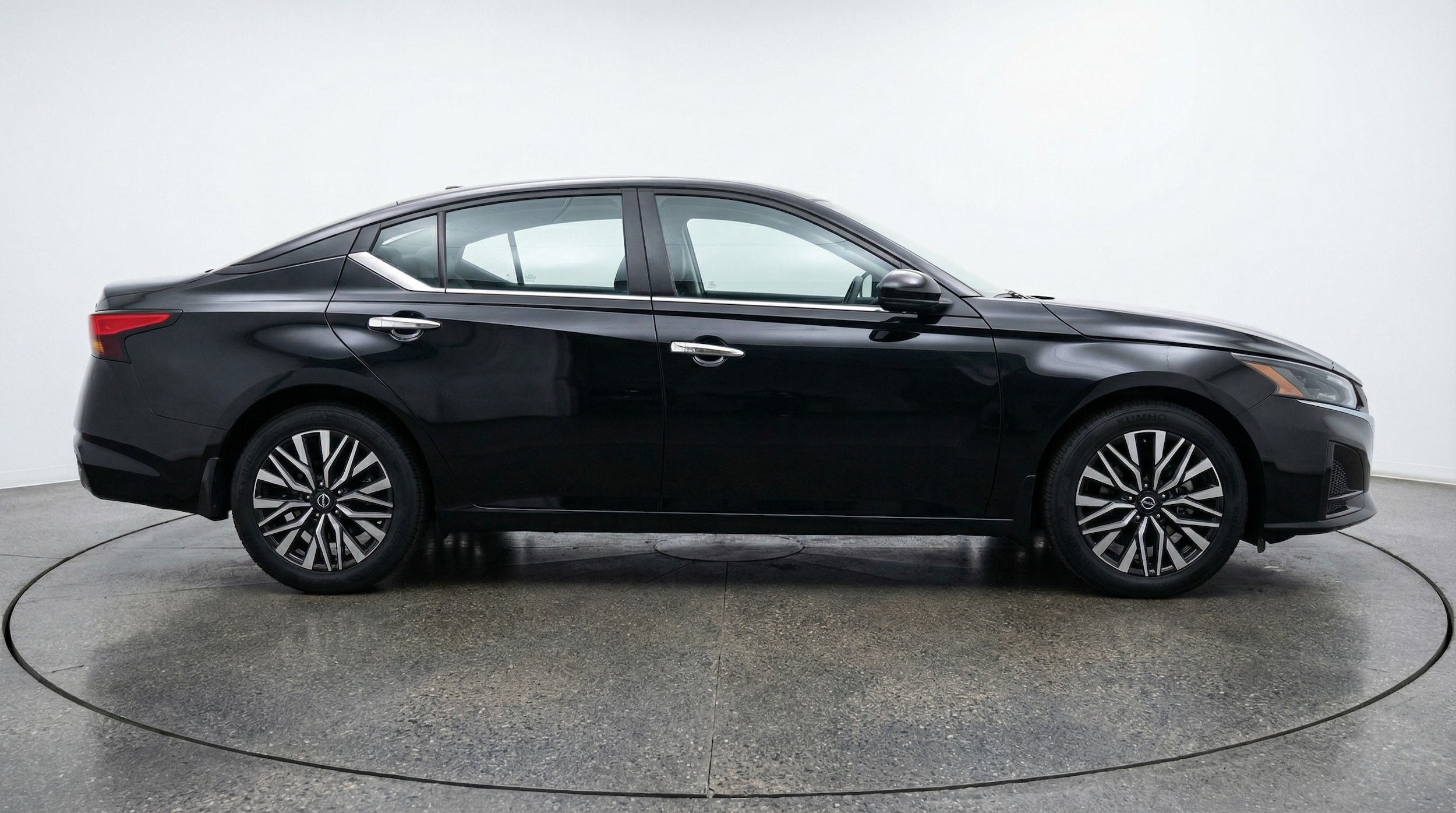 Thumbnail: 2025 Nissan Altima - 8