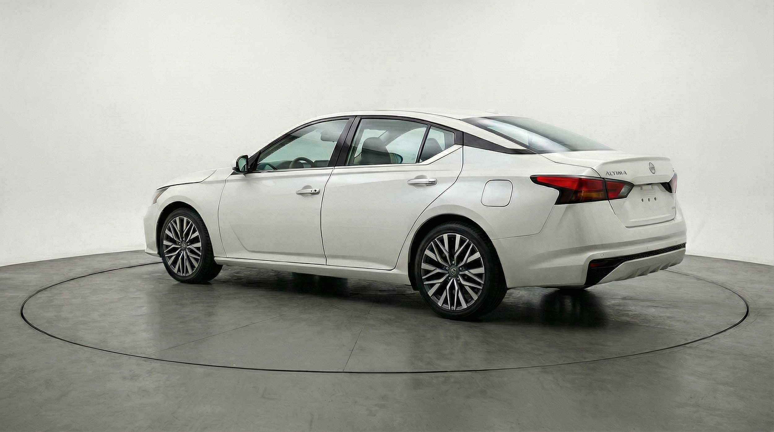 Thumbnail: 2025 Nissan Altima - 6