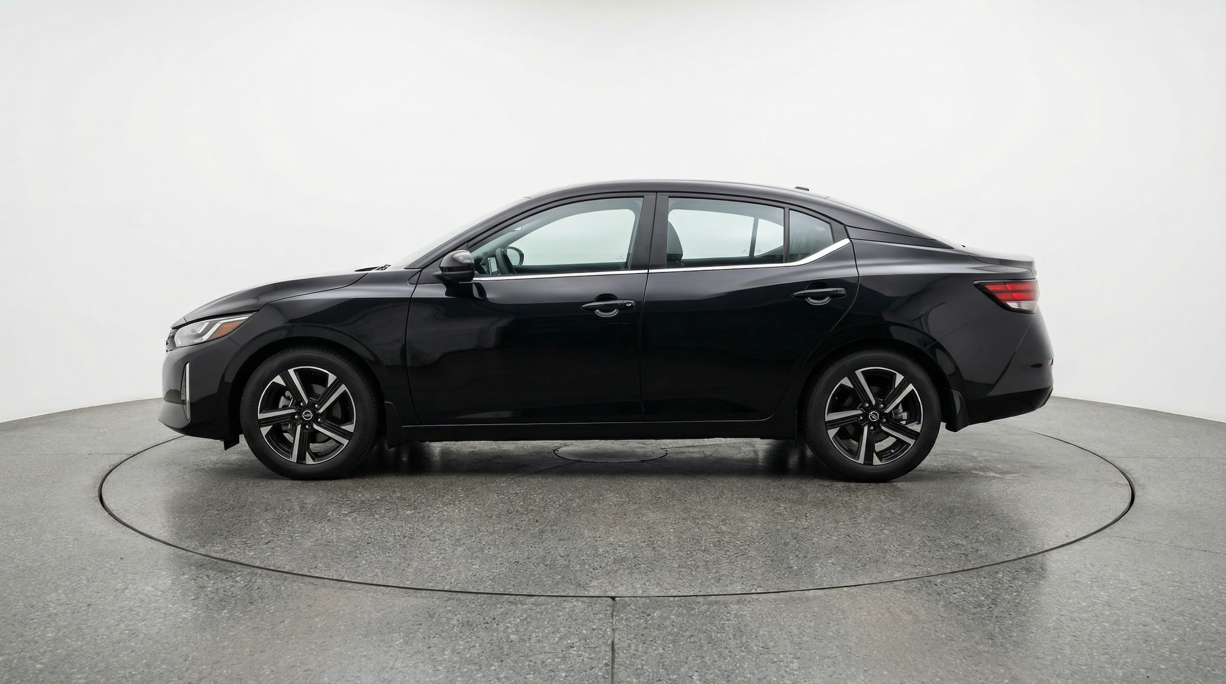 Thumbnail: 2025 Nissan Sentra - 4