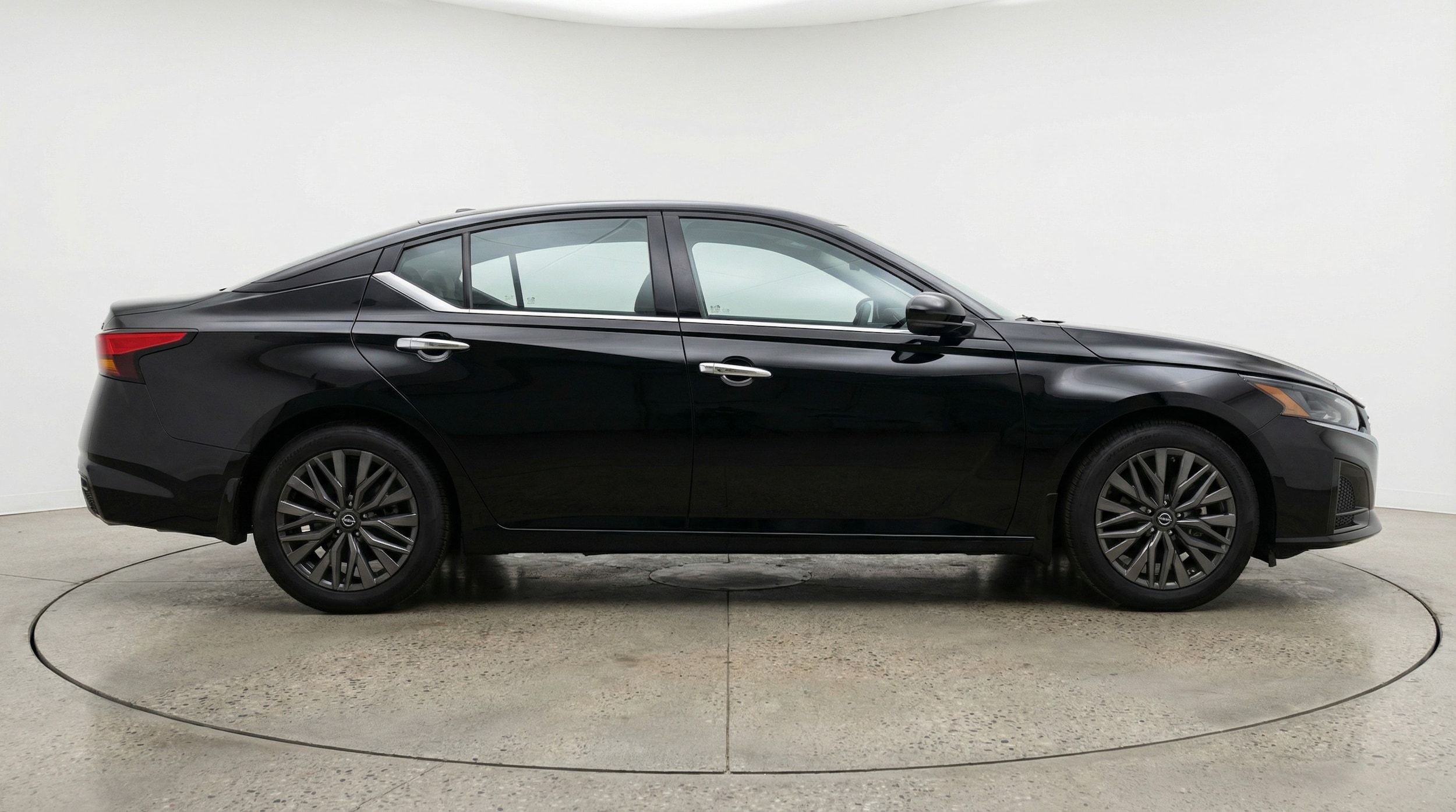 Thumbnail: 2025 Nissan Altima - 8