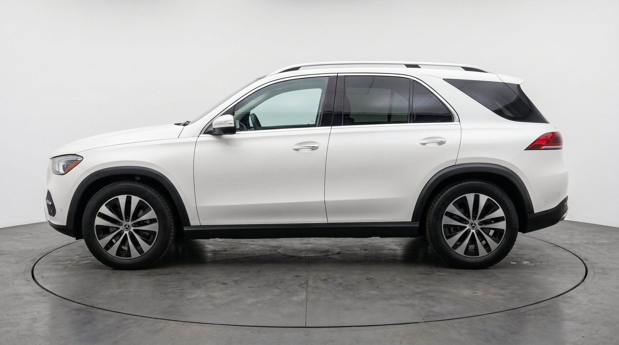 Thumbnail: 2026 Mercedes-Benz GLE - 5