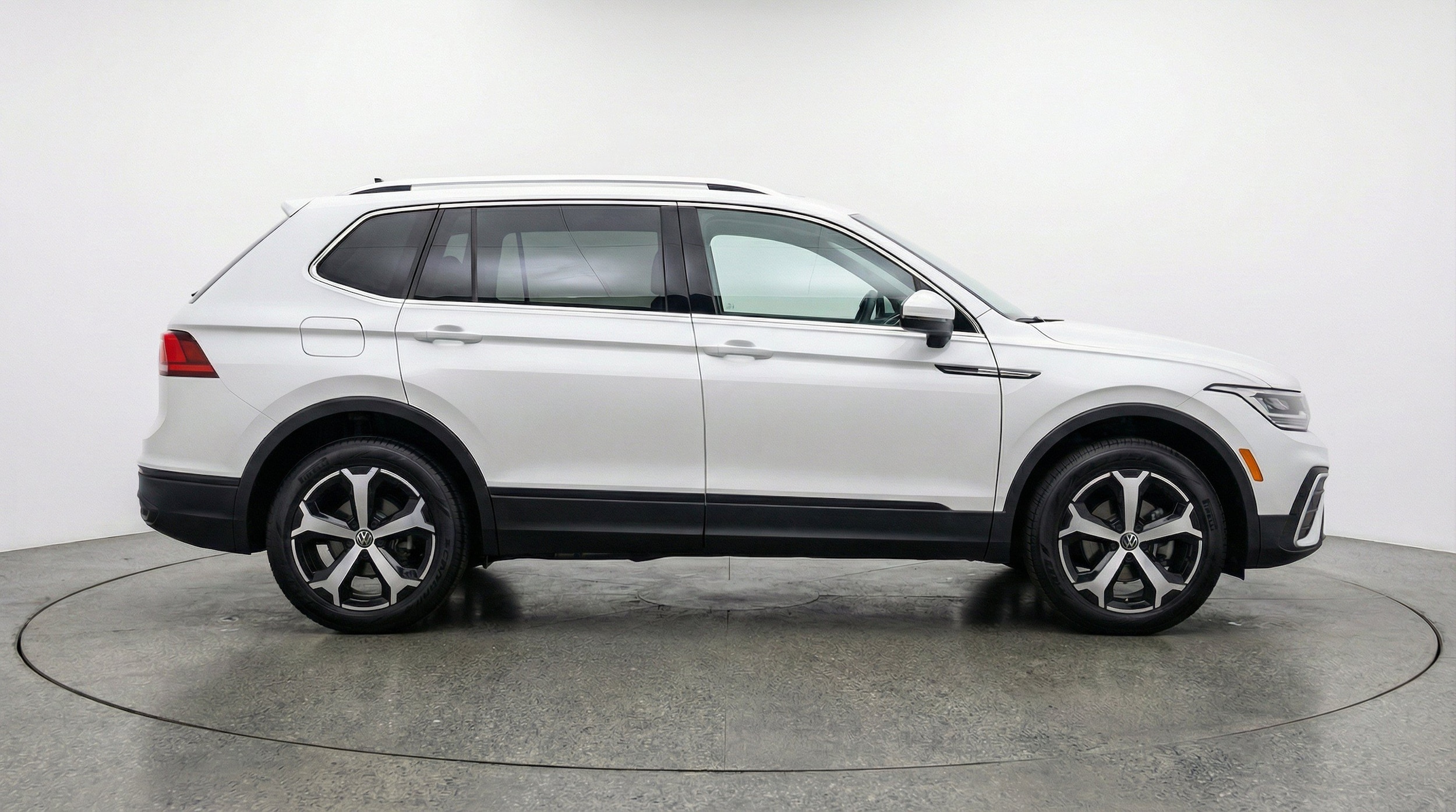 Thumbnail: 2026 Volkswagen Tiguan - 11