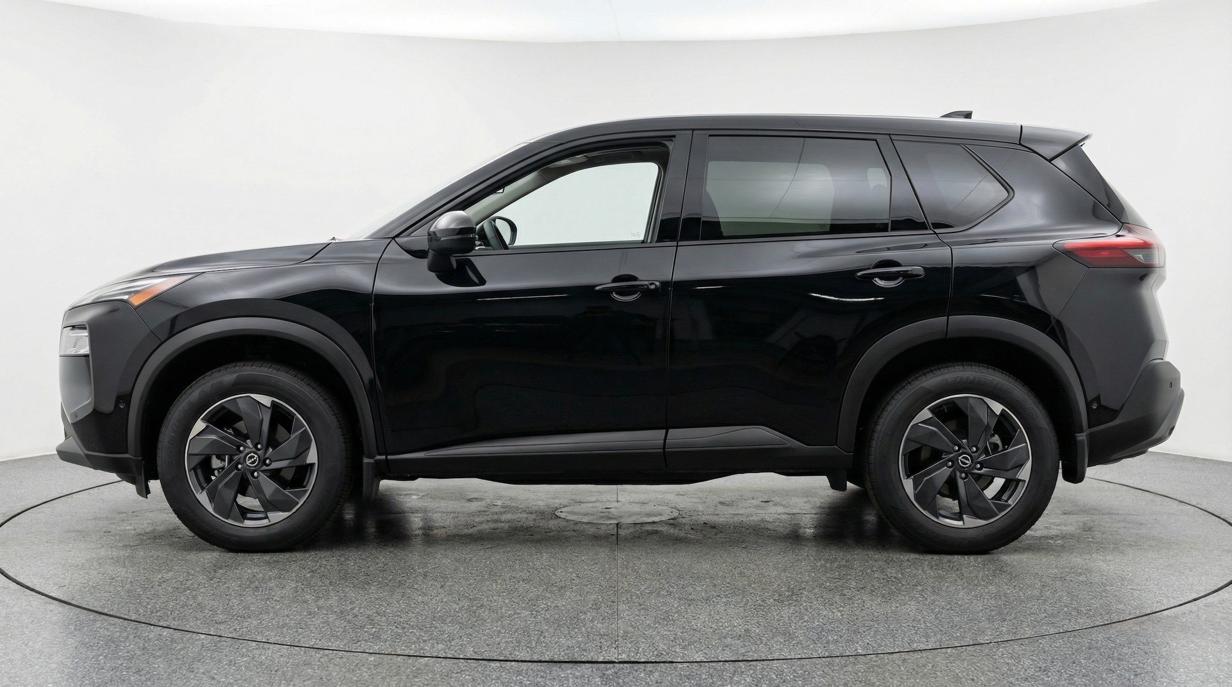 Thumbnail: 2025 Nissan Rogue - 4