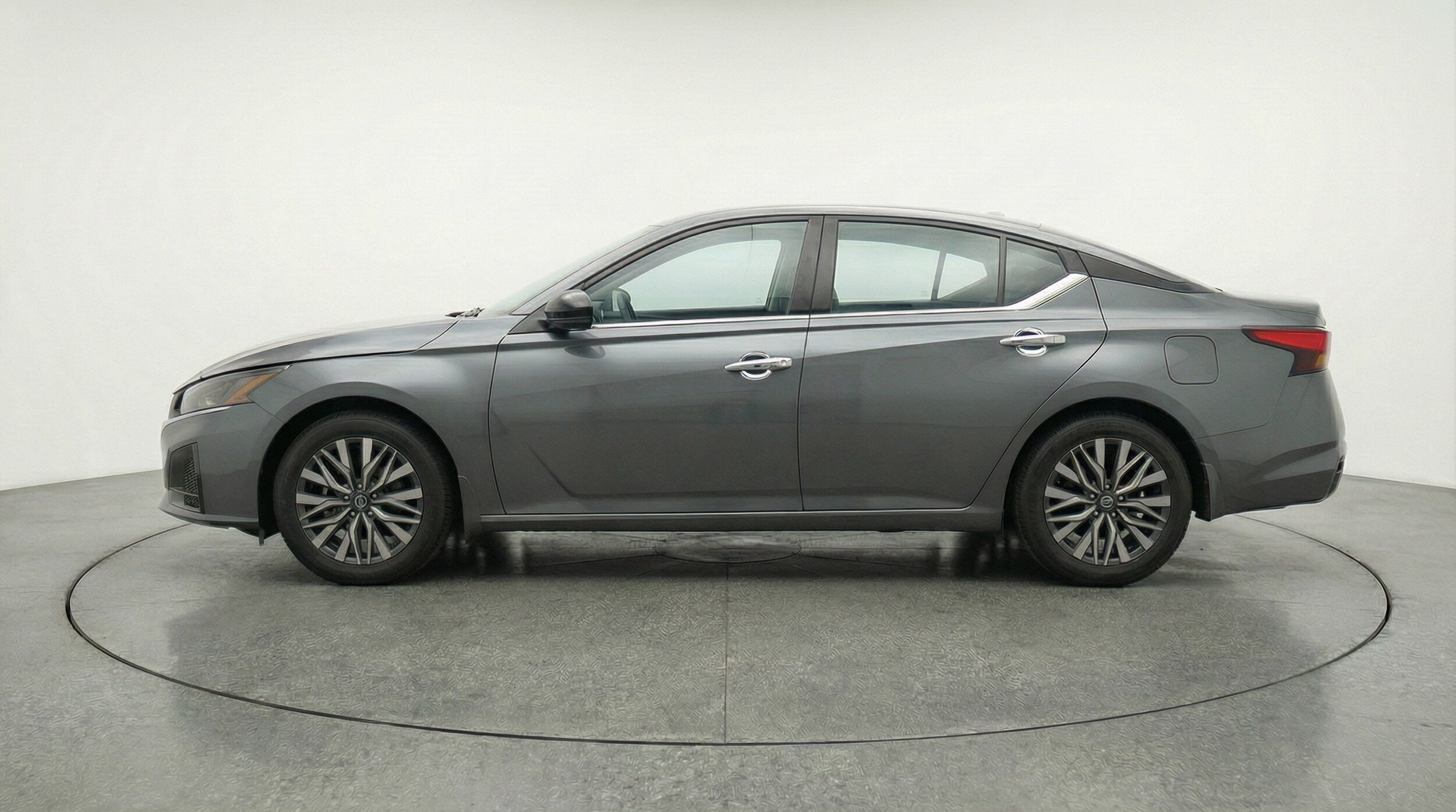 Thumbnail: 2025 Nissan Altima - 8