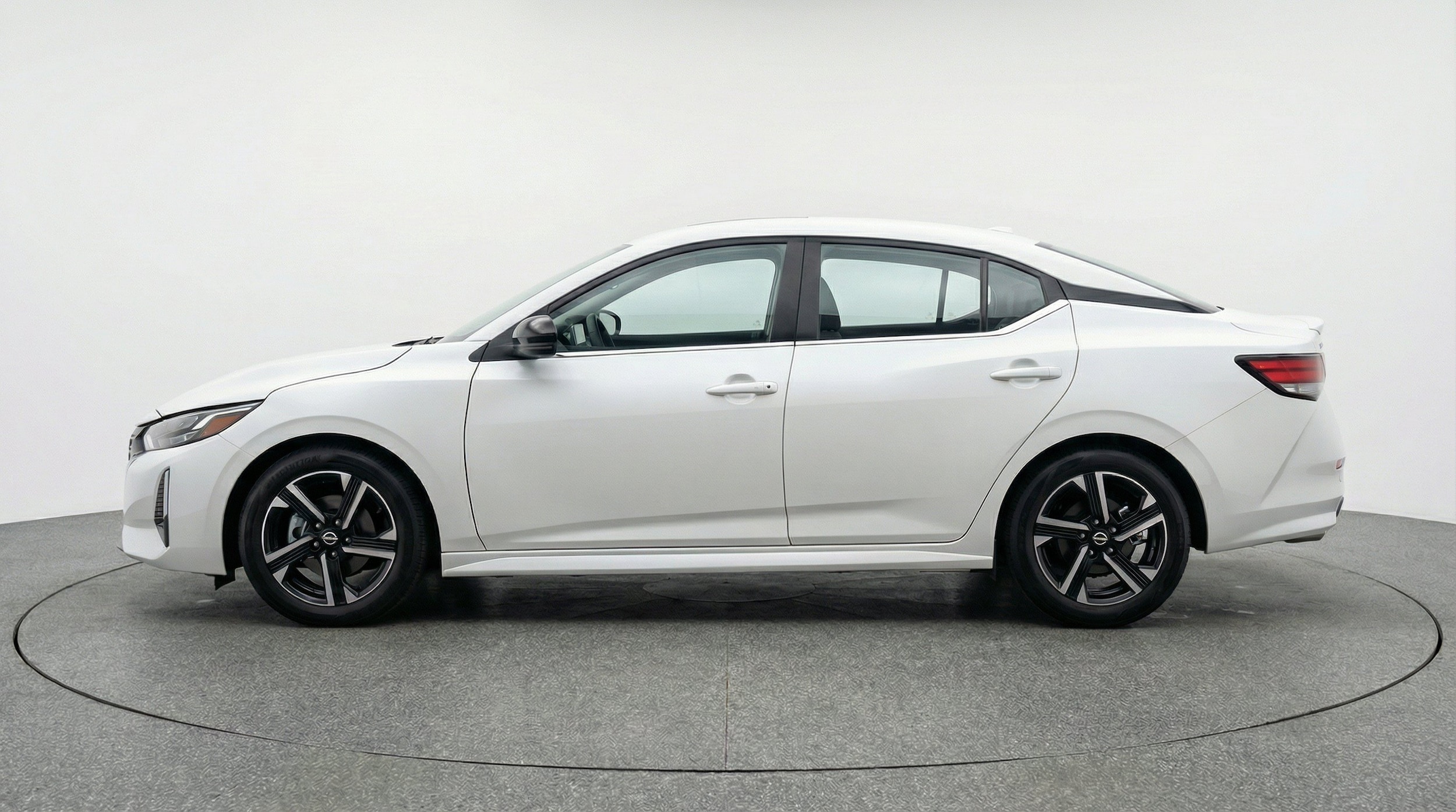 Thumbnail: 2025 Nissan Sentra - 5